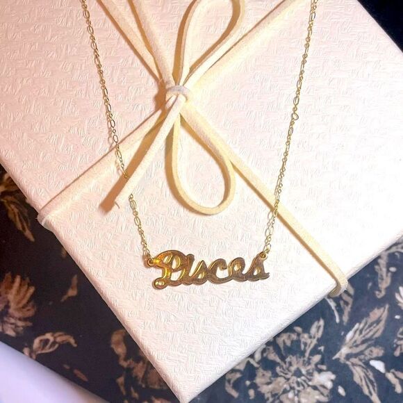 ROCK N ROSE - GOLD PLATED SCRIPT ZODIAC PISCES NECKLACE - Picture 7 of 10